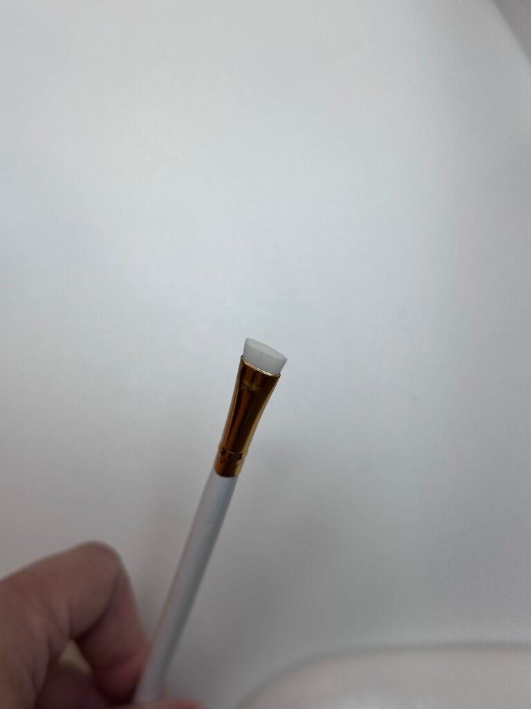 Kietas šepetėlis blakstienų ir antakių laminavimui – 2